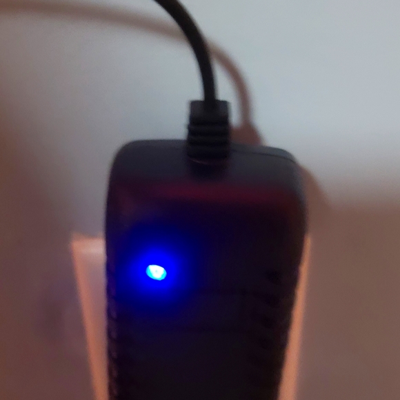 Sun Nail Lamp - Picture 6 of 8